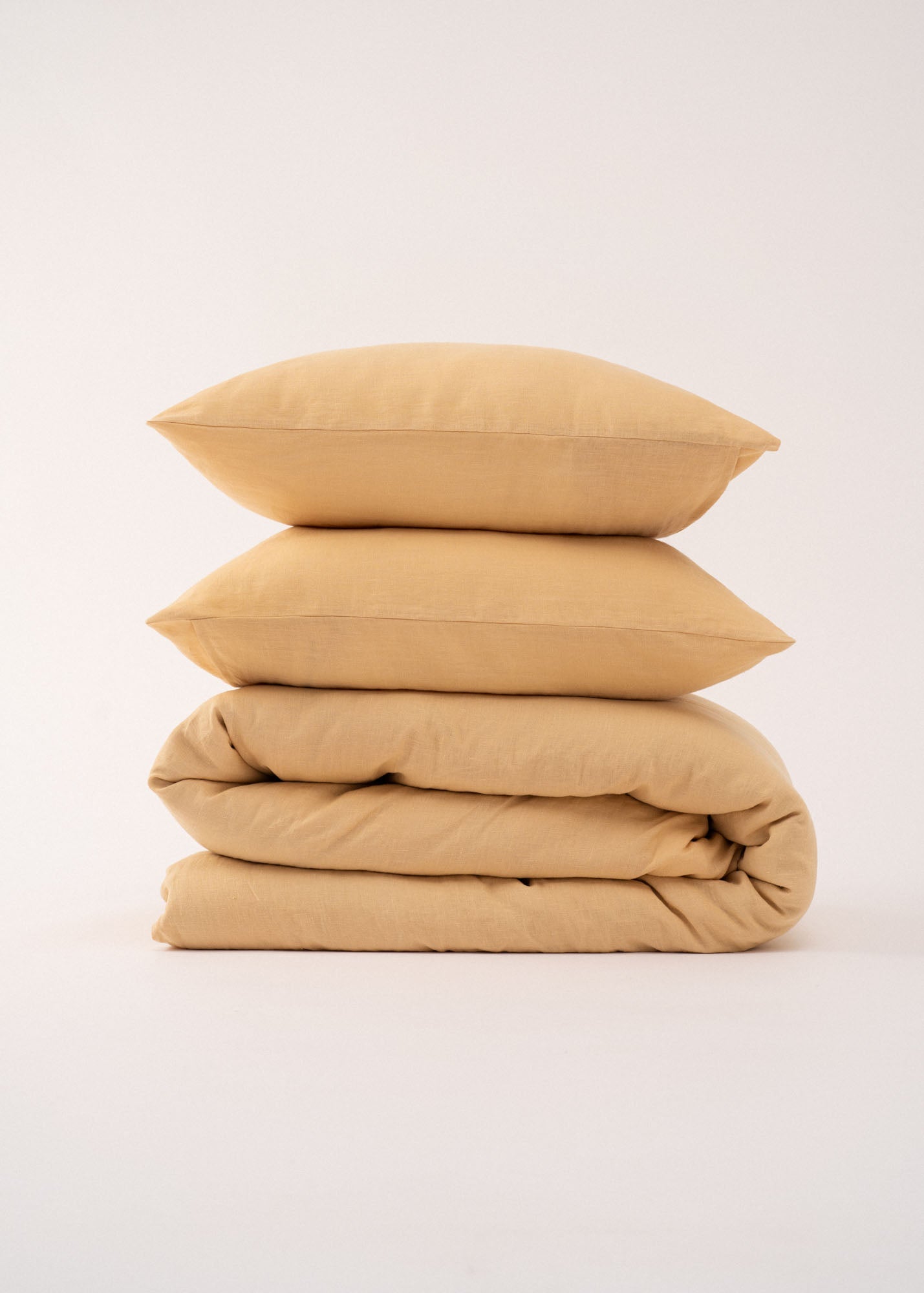 AmourLinen Linen bedding set Linen bedding set in Mustard Linen bedding set in Mustard